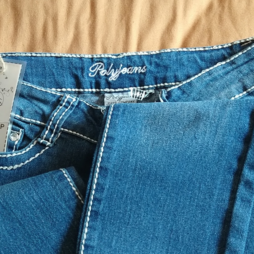 Polyjeans - Picture 3 of 4